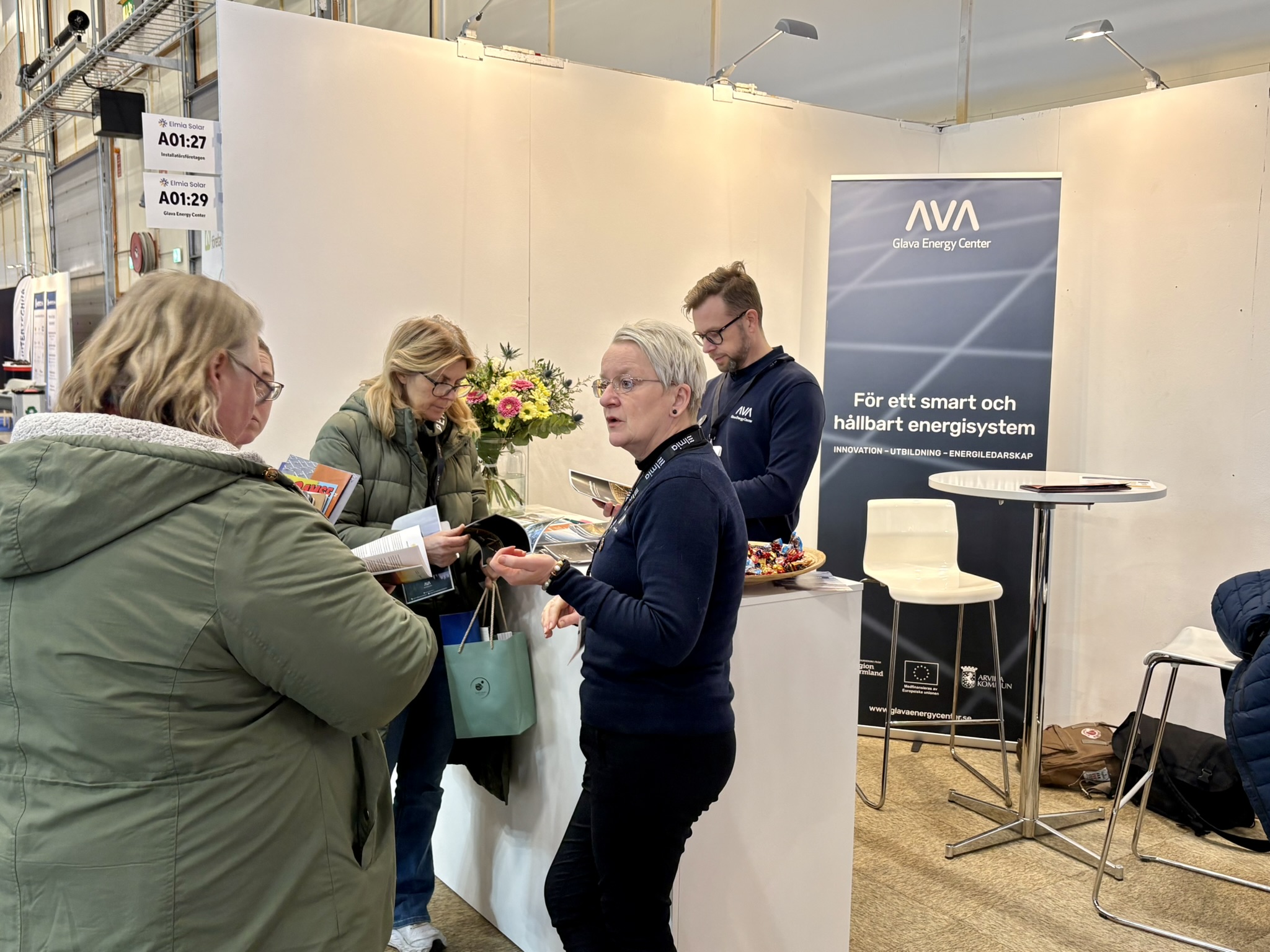 Personer i en m&auml;ssmonter